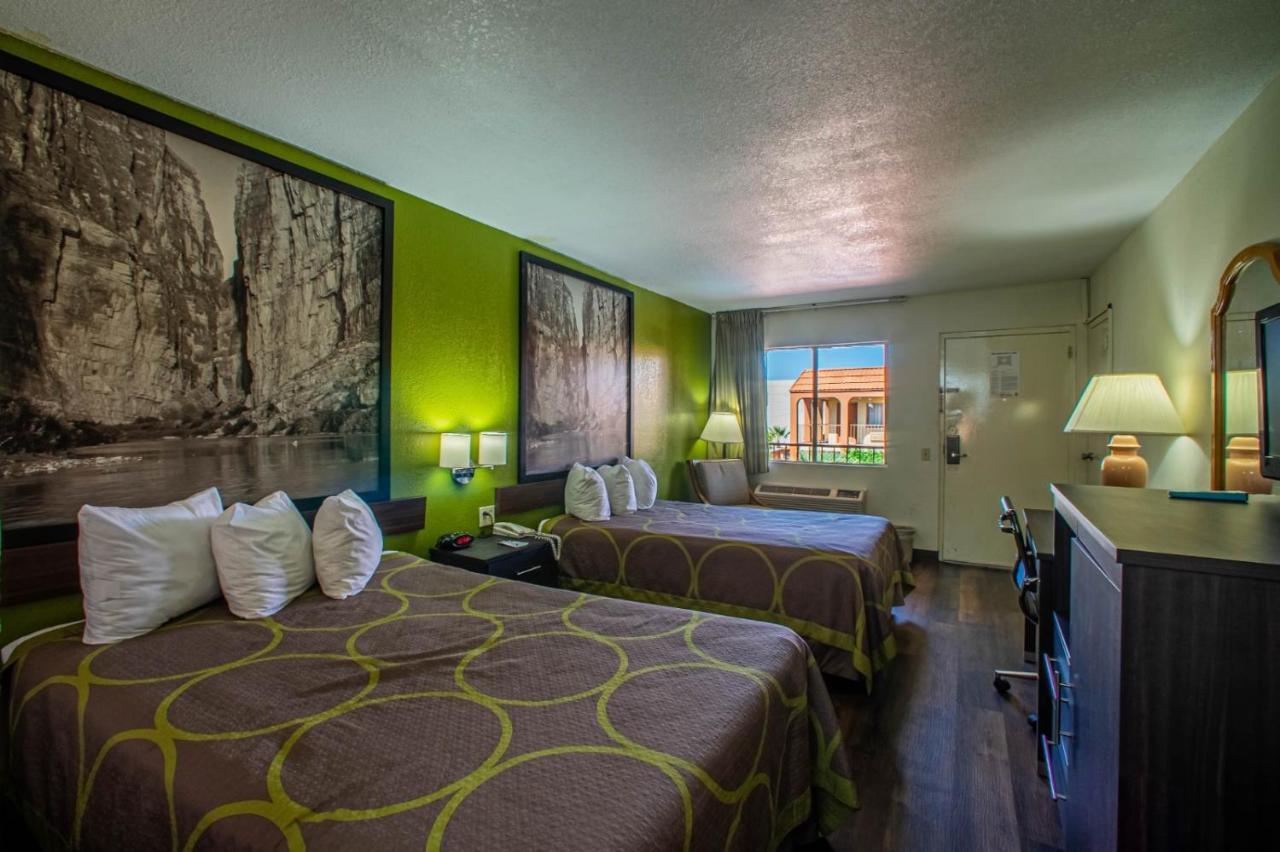 Super 8 By Wyndham El Paso Airport Hotell Eksteriør bilde