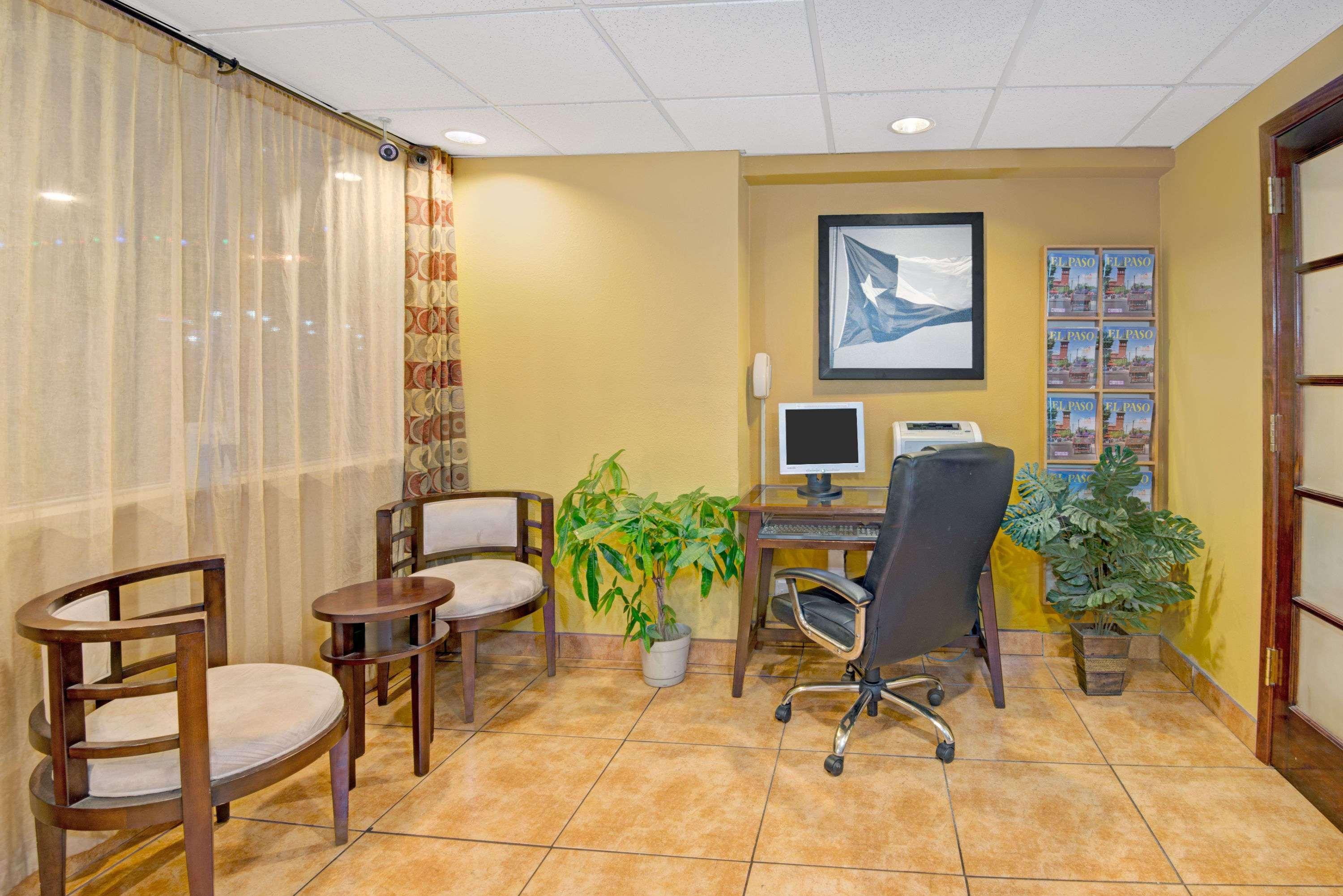Super 8 By Wyndham El Paso Airport Hotell Eksteriør bilde