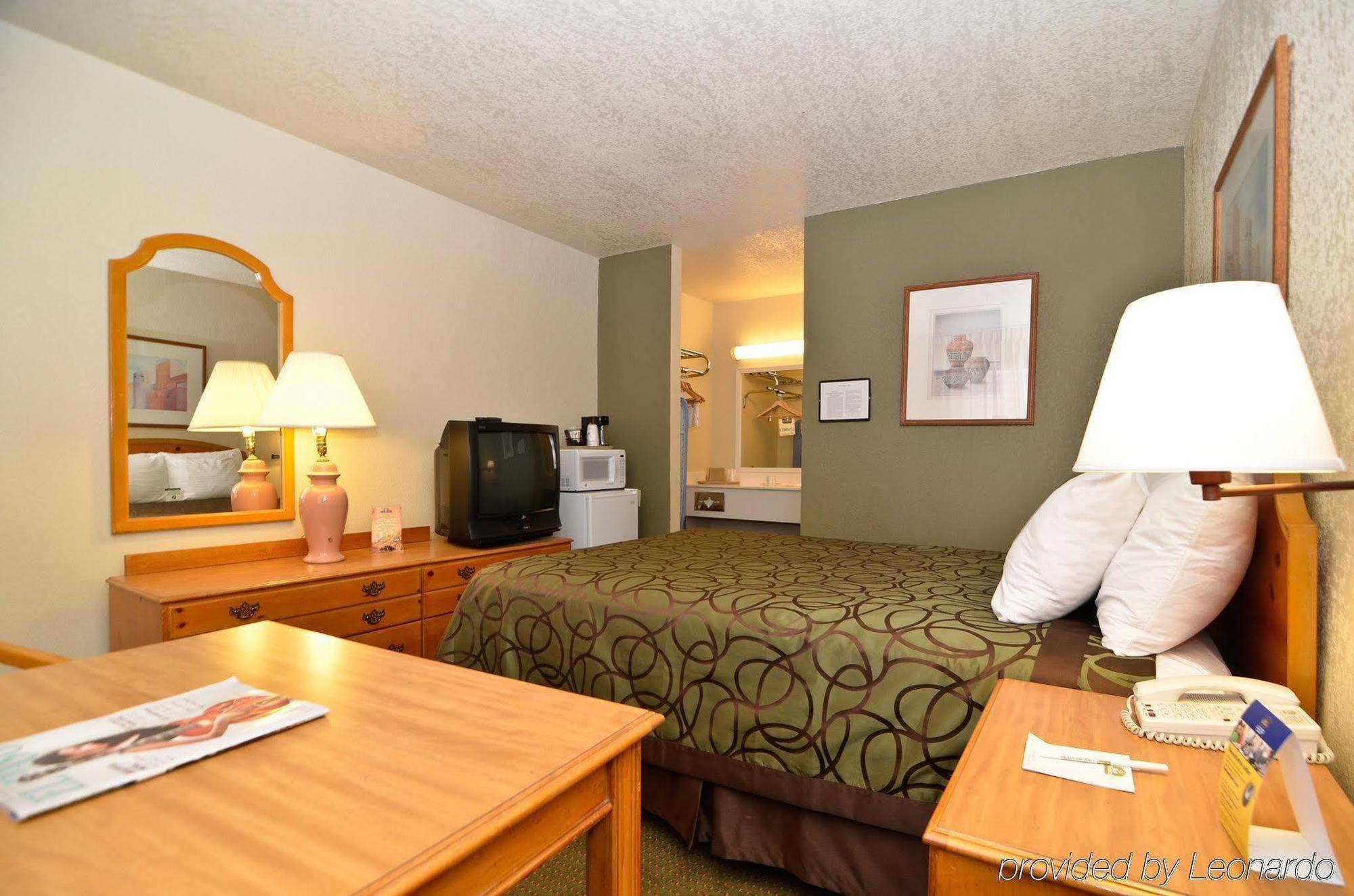 Super 8 By Wyndham El Paso Airport Hotell Rom bilde